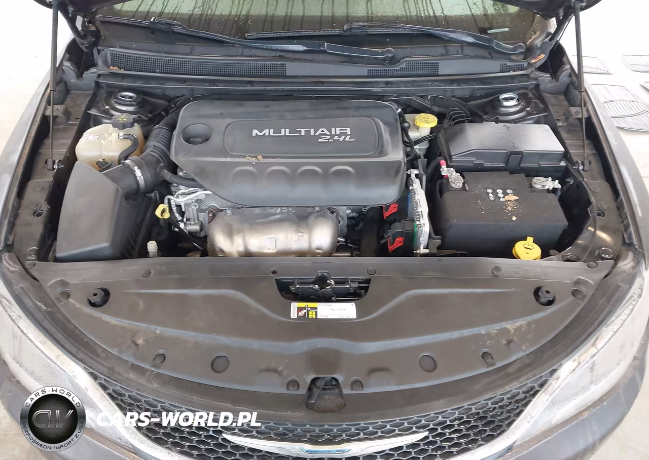 2015 Chrysler 200 Limited VIN:1C3CCCAB0FN693366 - 10
