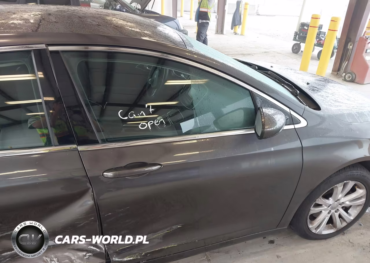 2015 Chrysler 200 Limited VIN:1C3CCCAB0FN693366 - 5