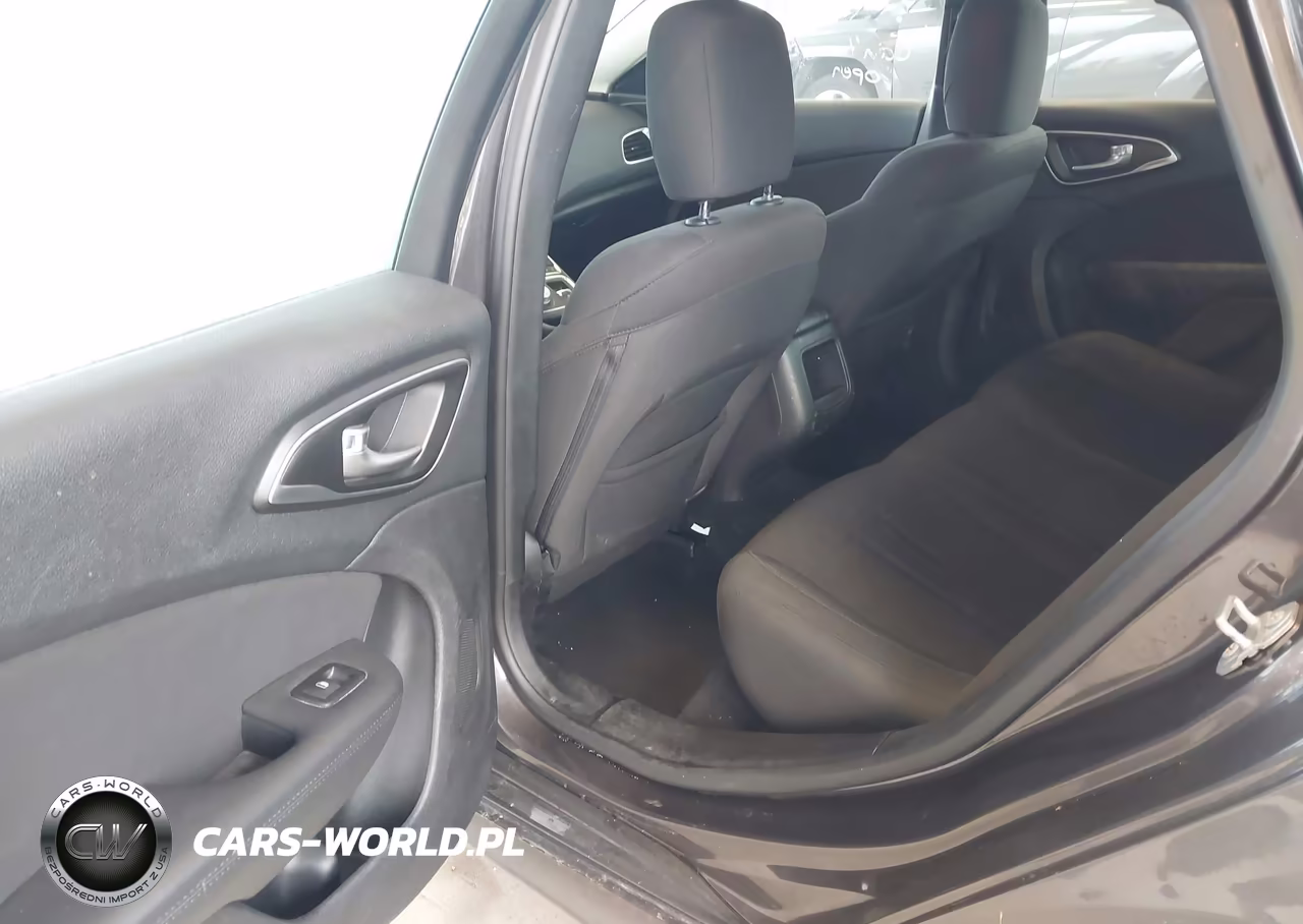 2015 Chrysler 200 Limited VIN:1C3CCCAB0FN693366 - 8