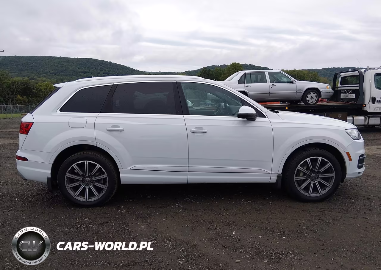 2017 Audi Q7 3.0T Premium VIN:WA1LAAF77HD021110 - 13