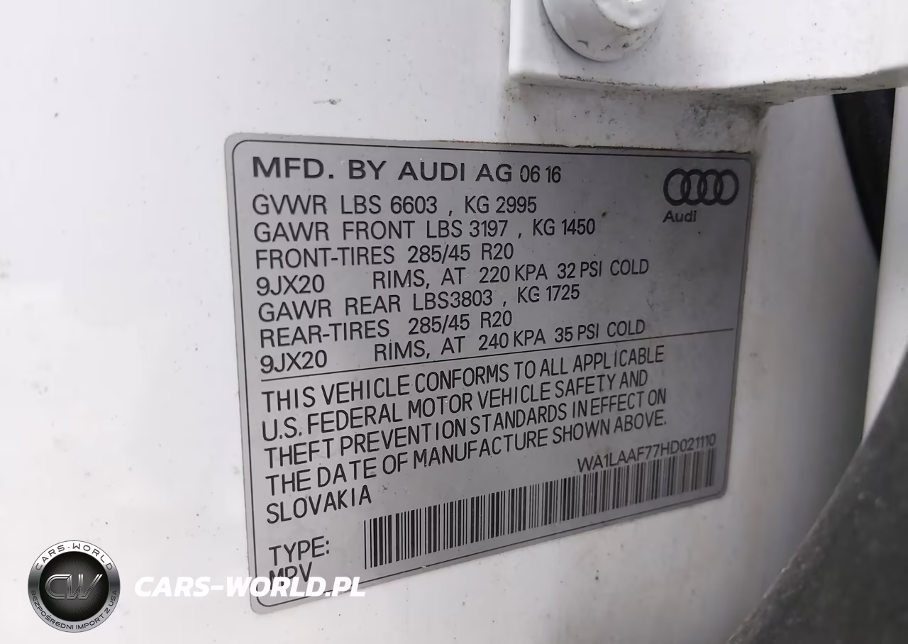 2017 Audi Q7 3.0T Premium VIN:WA1LAAF77HD021110 - 9