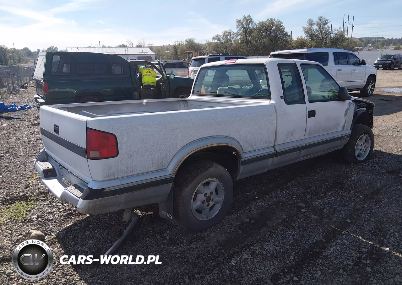1995 Chevrolet S Truck S10 VIN:1GCDT19W1S8235226 - 4