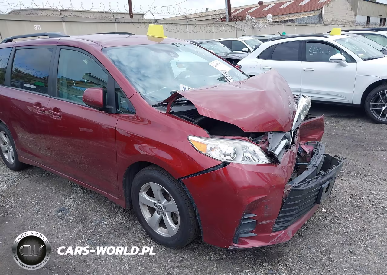 2018 Toyota Sienna Le 8 Passenger – zdjęcie 1 z 22