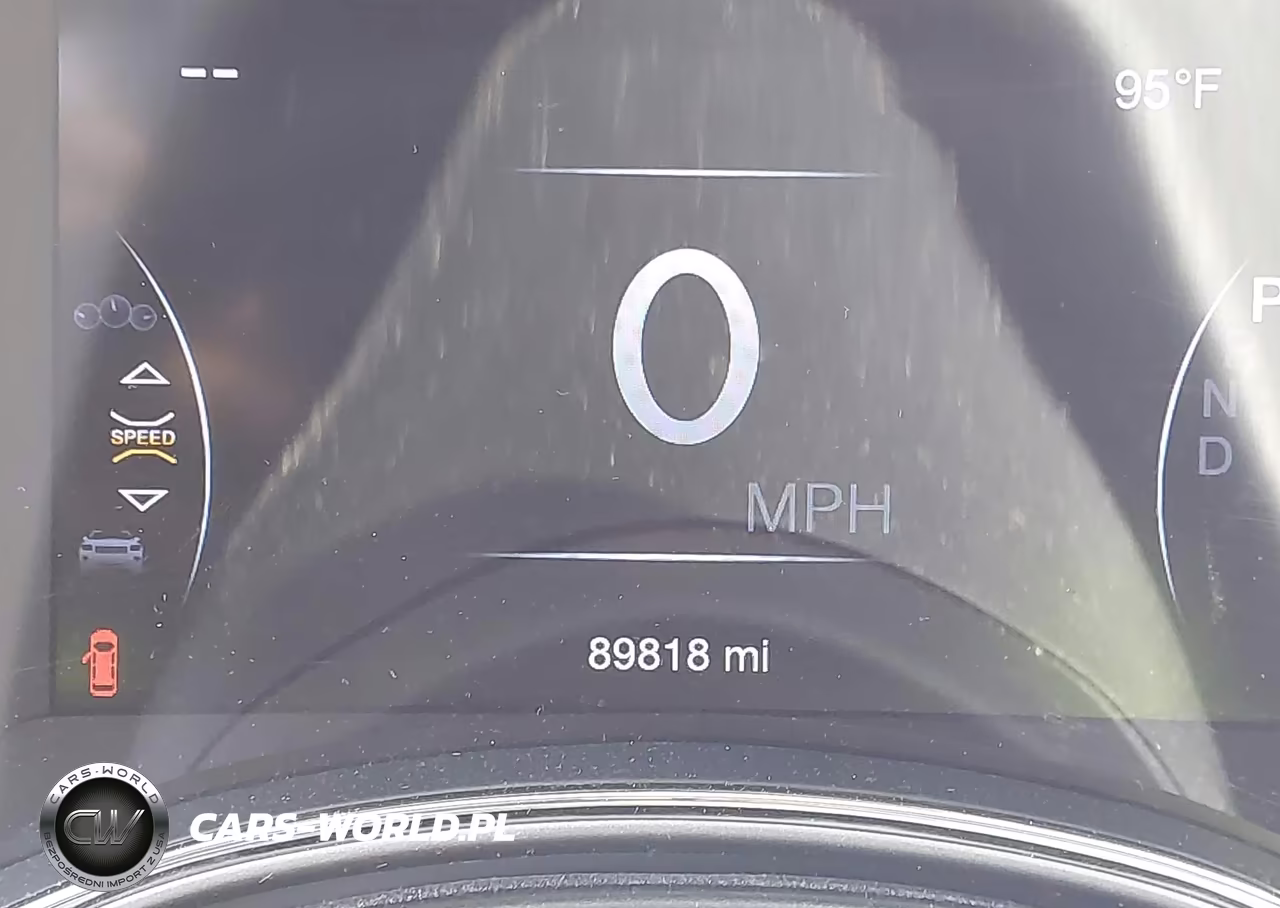 2019 Jeep Grand Cherokee Altitude 4X4 VIN:1C4RJFAGXKC709877 - 16