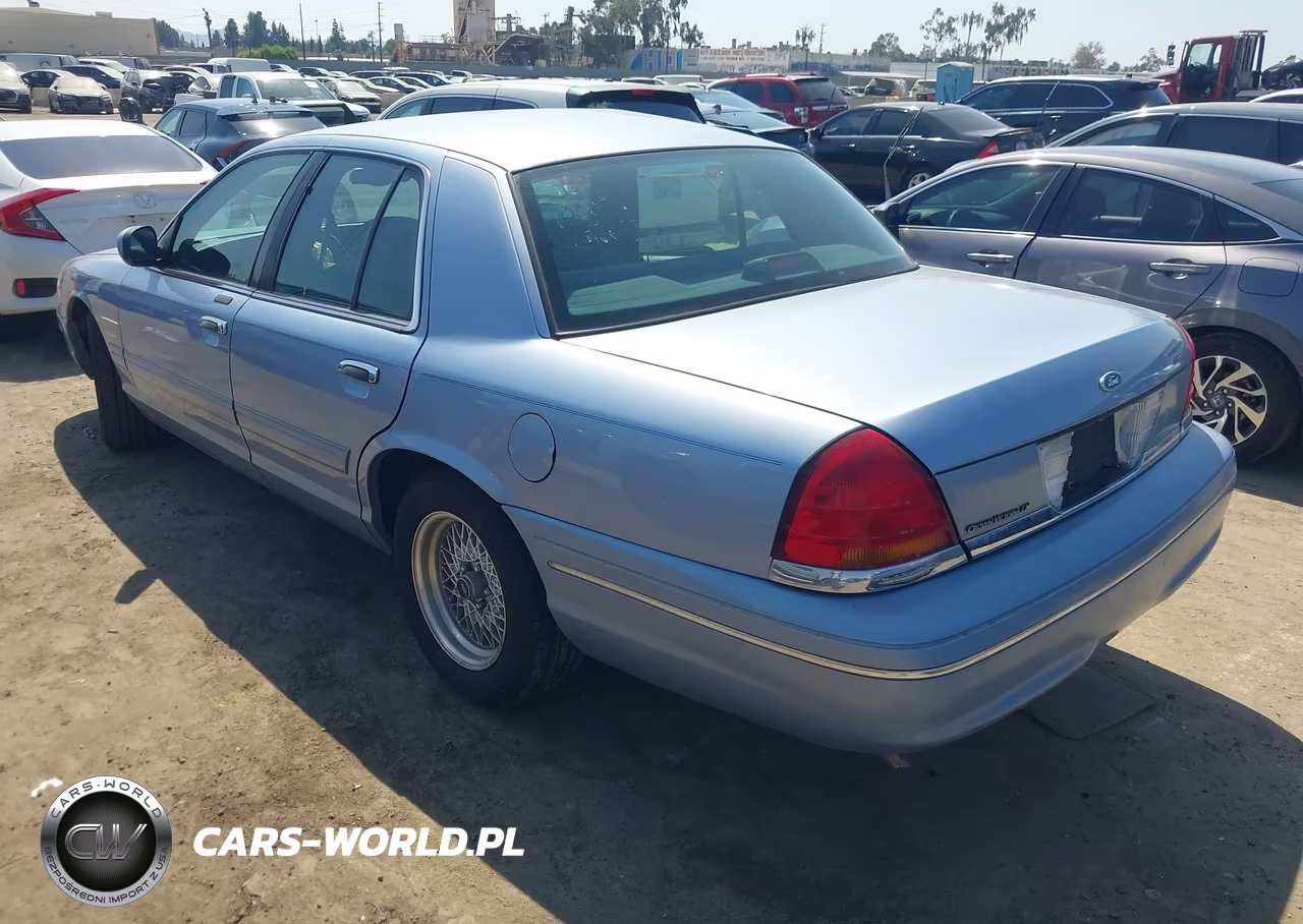 1998 Ford Crown Victoria Lx VIN:2FAFP74W5WX182761 - 3