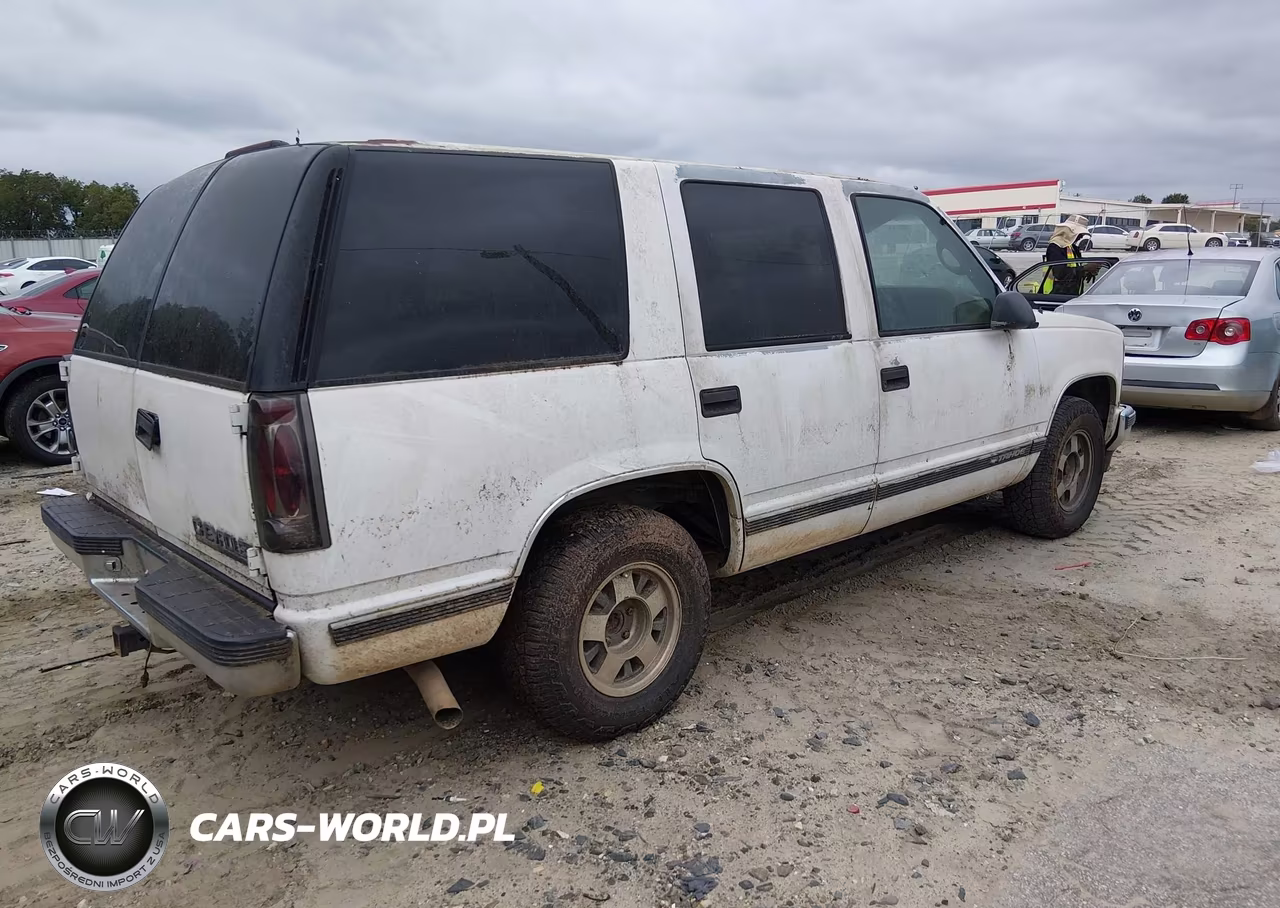 1999 Chevrolet Tahoe Lt VIN:1GNEC13R8XJ411509 - 4