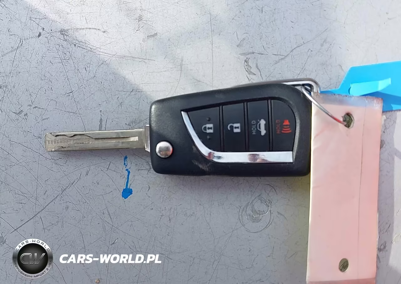 2018 Toyota Camry Le VIN:4T1B11HK9JU523363 - 11
