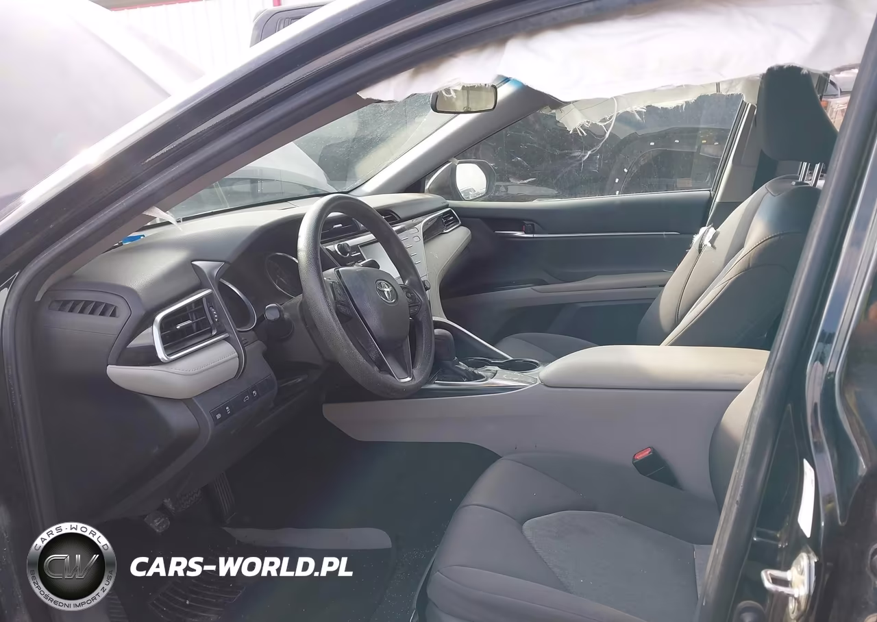 2018 Toyota Camry Le VIN:4T1B11HK9JU523363 - 5