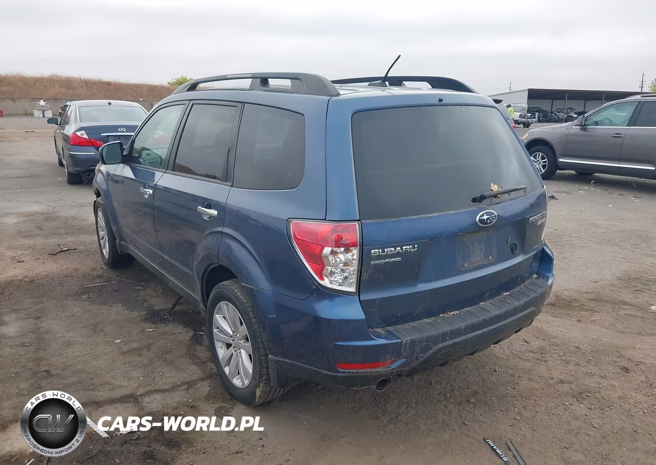 2011 Subaru Forester 2.5X Premium VIN:JF2SHADC9BH732581 - 3
