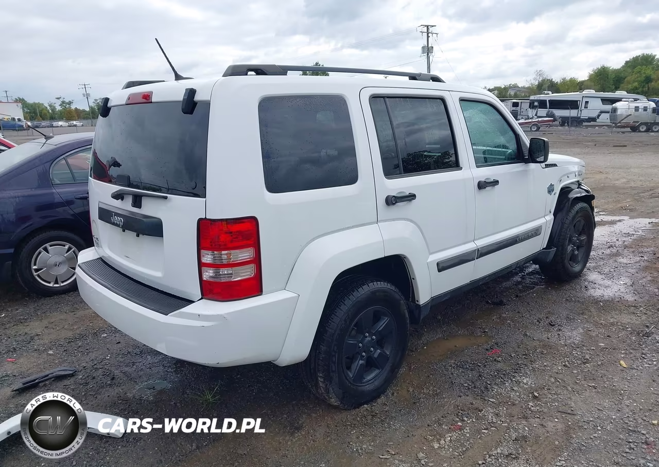 2012 Jeep Liberty Sport VIN:1C4PJMAK8CW135702 - 4