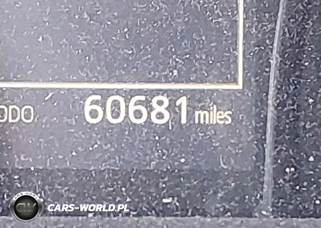 2019 Toyota Camry Le VIN:4T1B11HK0KU280687 - 16