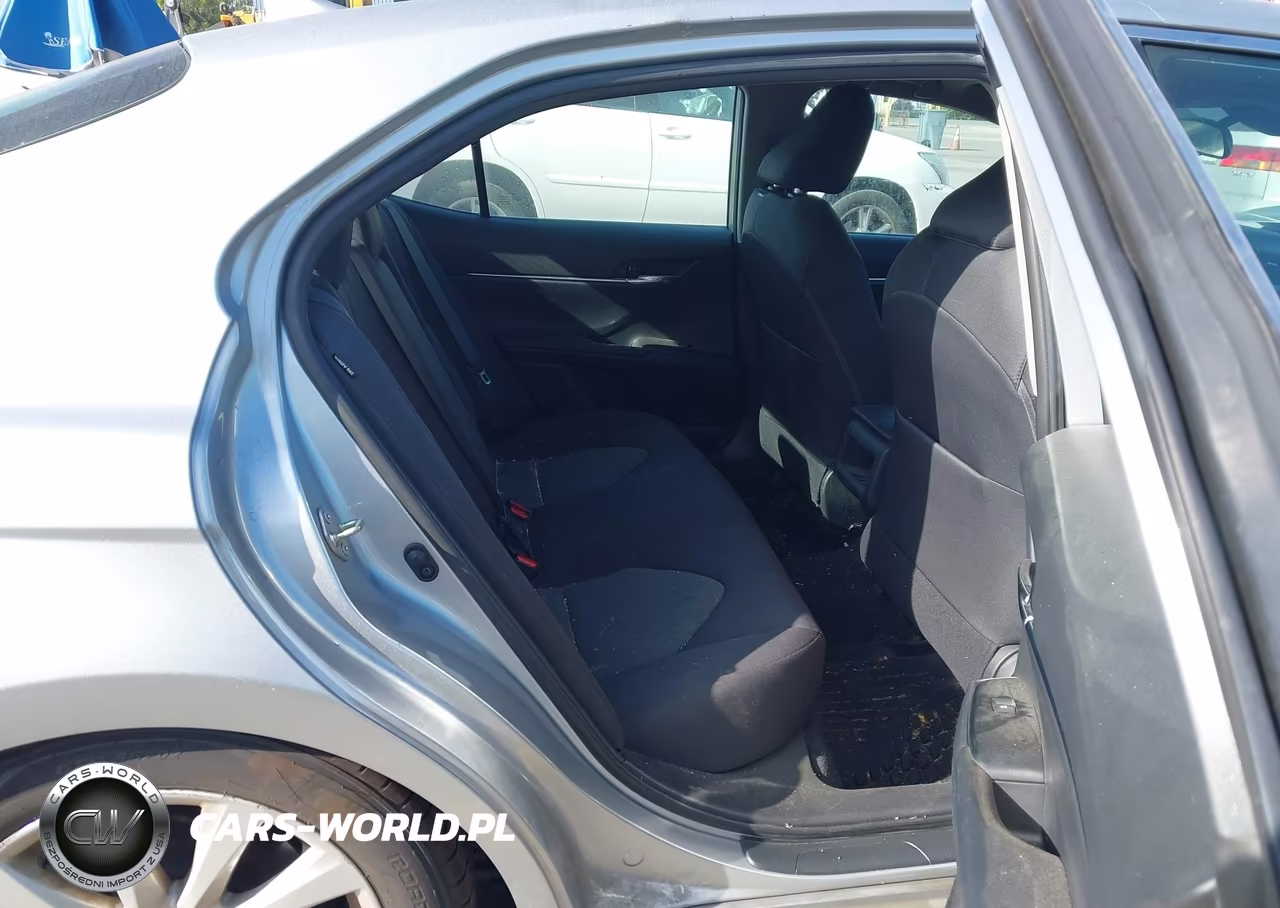 2019 Toyota Camry Le VIN:4T1B11HK0KU280687 - 8