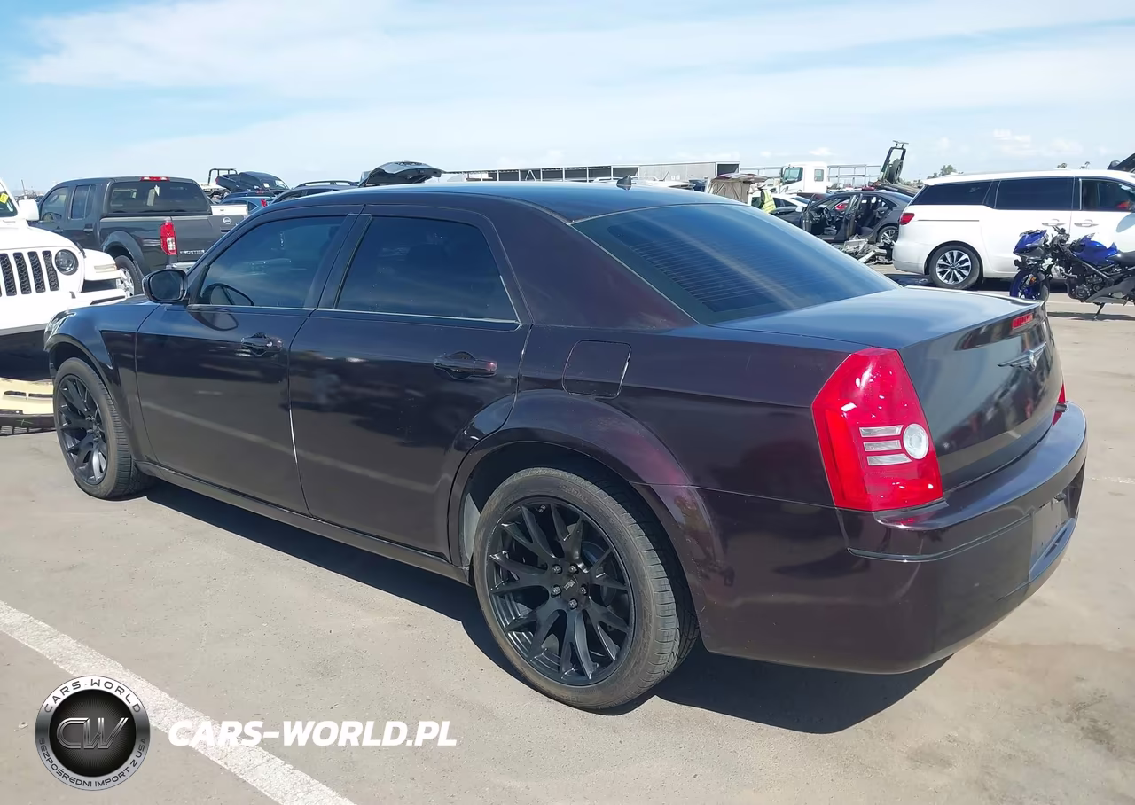 2008 Chrysler 300 Touring VIN:2C3KA53GX8H255777 - 3
