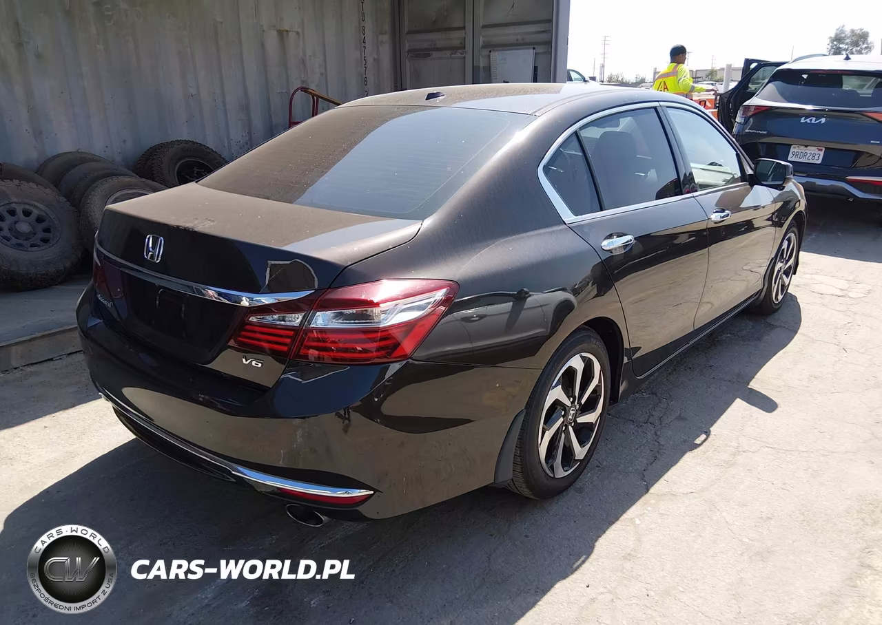 2017 Honda Accord Ex-L V6 VIN:1HGCR3F82HA008478 - 4