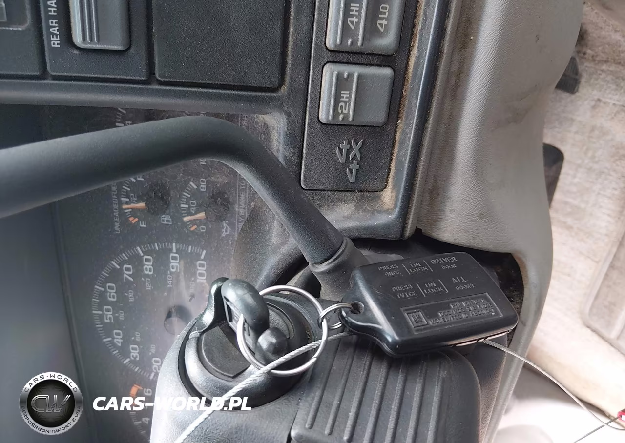 1996 Chevrolet Tahoe K1500 VIN:1GNEK13R4TJ422374 - 11