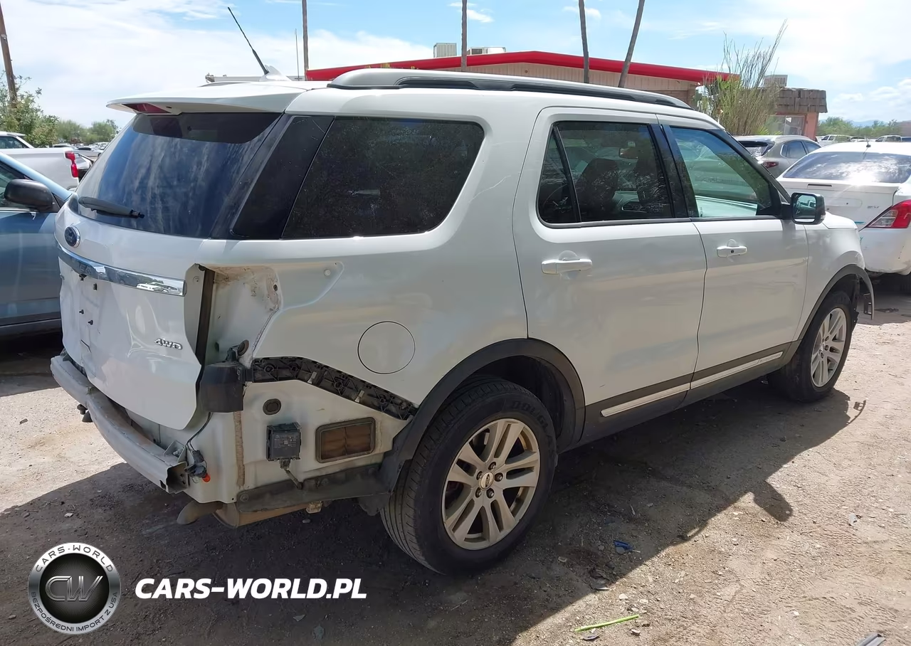 2019 Ford Explorer Xlt VIN:1FM5K8D88KGB46912 - 4