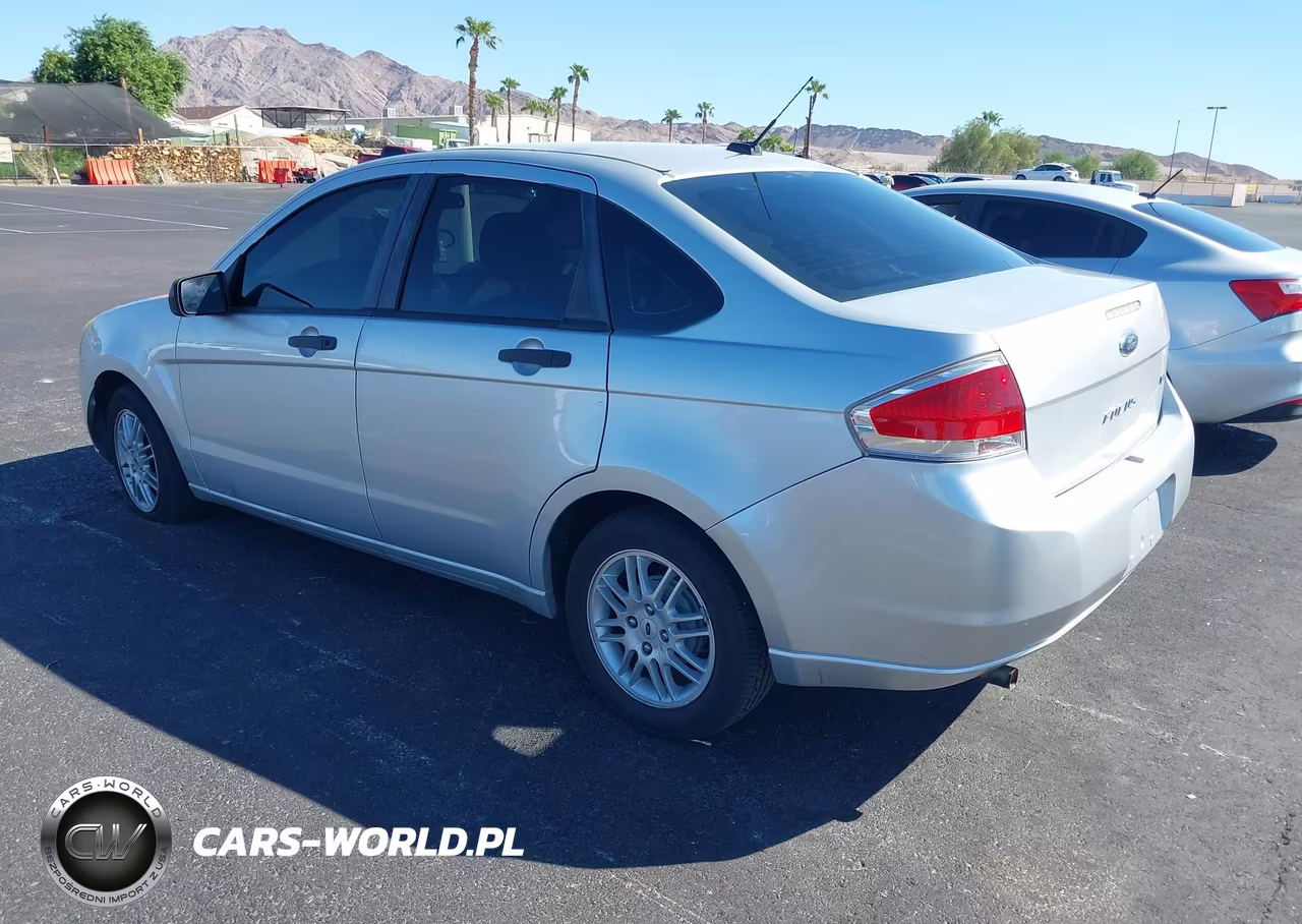 2010 Ford Focus Se VIN:1FAHP3FN7AW273329 - 3