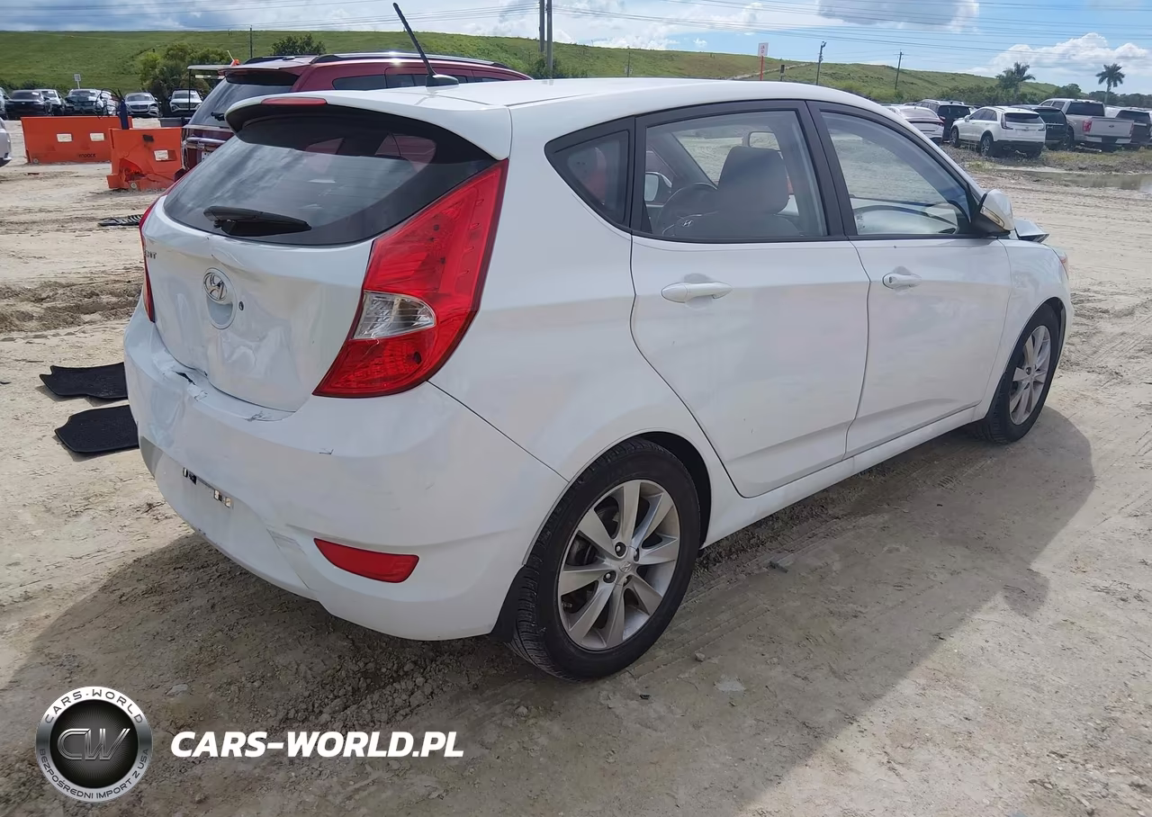 2014 Hyundai Accent Se VIN:KMHCU5AE1EU195997 - 4