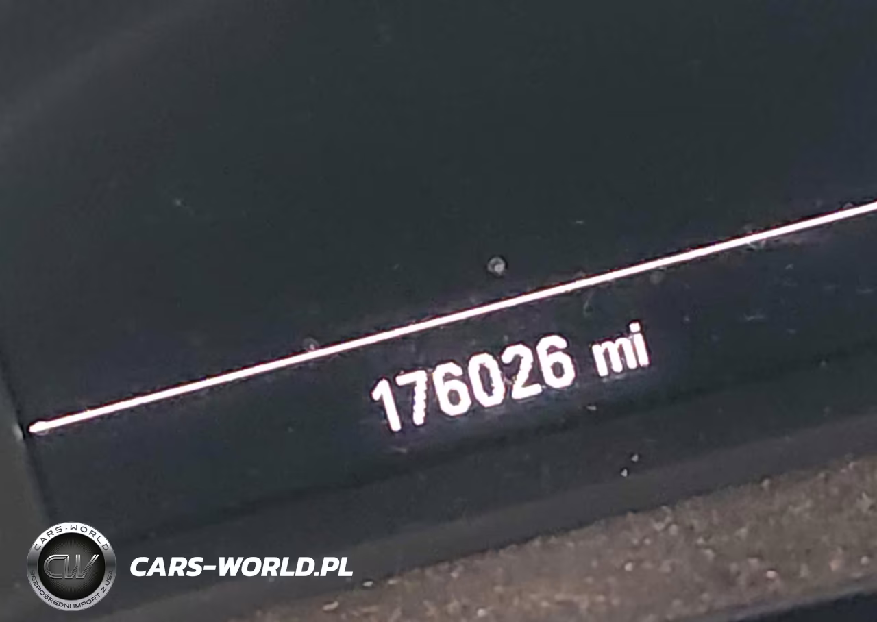 2019 Chevrolet Traverse Ls VIN:1GNERFKW7KJ306830 - 7