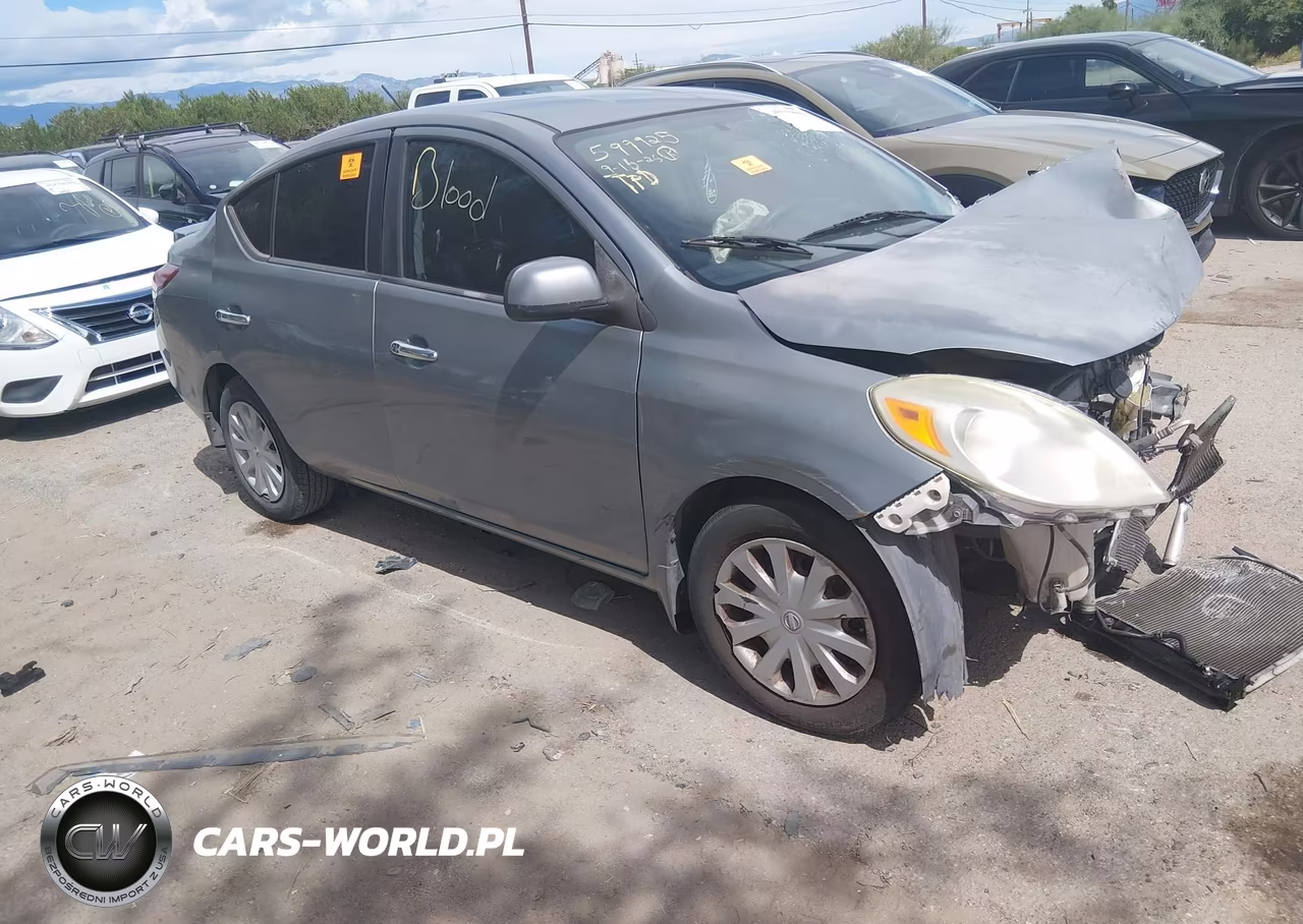 2013 Nissan Versa 1.6 Sv – zdjęcie 1 z 15