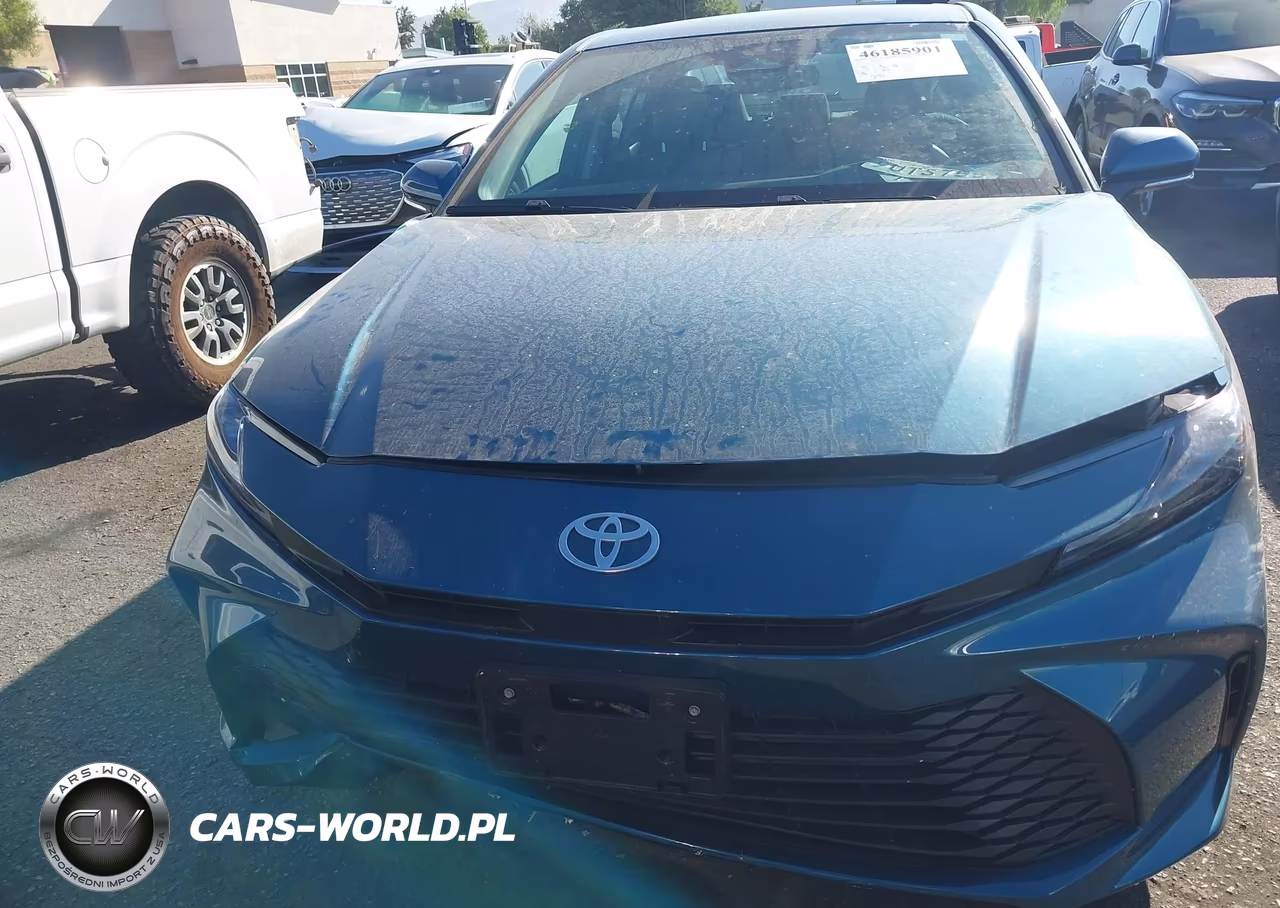 2025 Toyota Camry Le VIN:4T1DAACKXSU194075 - 12