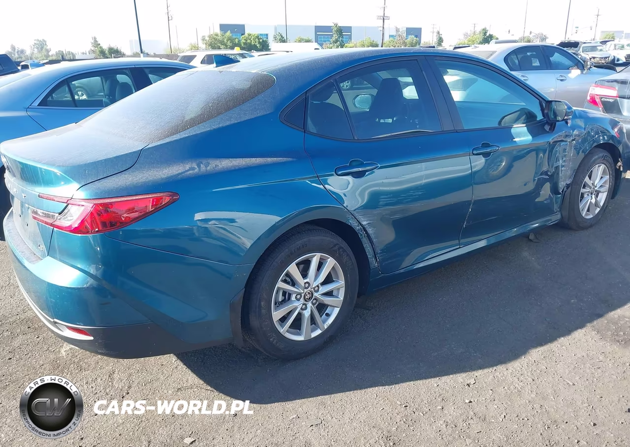 2025 Toyota Camry Le VIN:4T1DAACKXSU194075 - 4