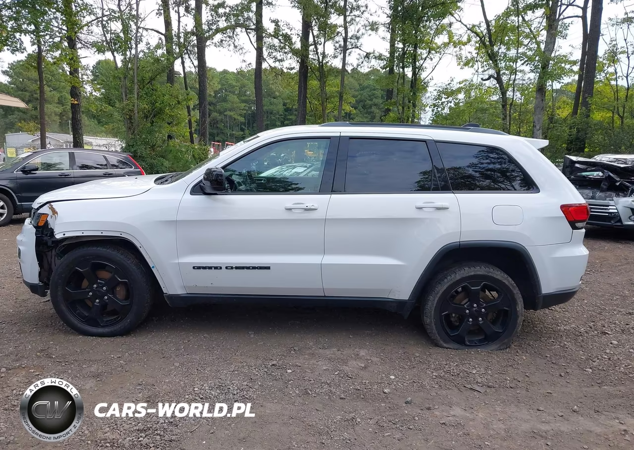 2019 Jeep Grand Cherokee Upland 4X4 VIN:1C4RJFAG9KC546025 - 14