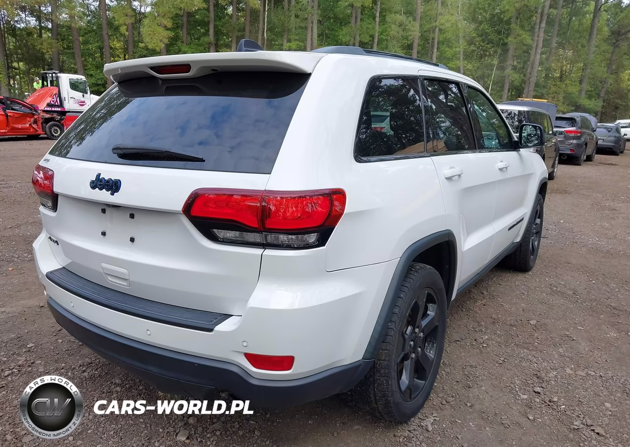 2019 Jeep Grand Cherokee Upland 4X4 VIN:1C4RJFAG9KC546025 - 4
