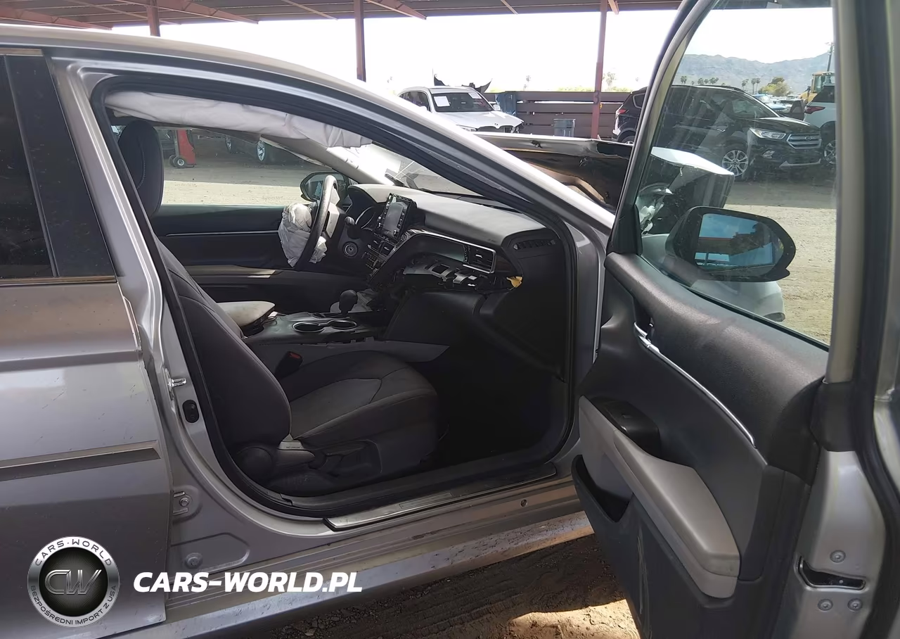 2021 Toyota Camry Le VIN:4T1C11AK3MU421964 - 5