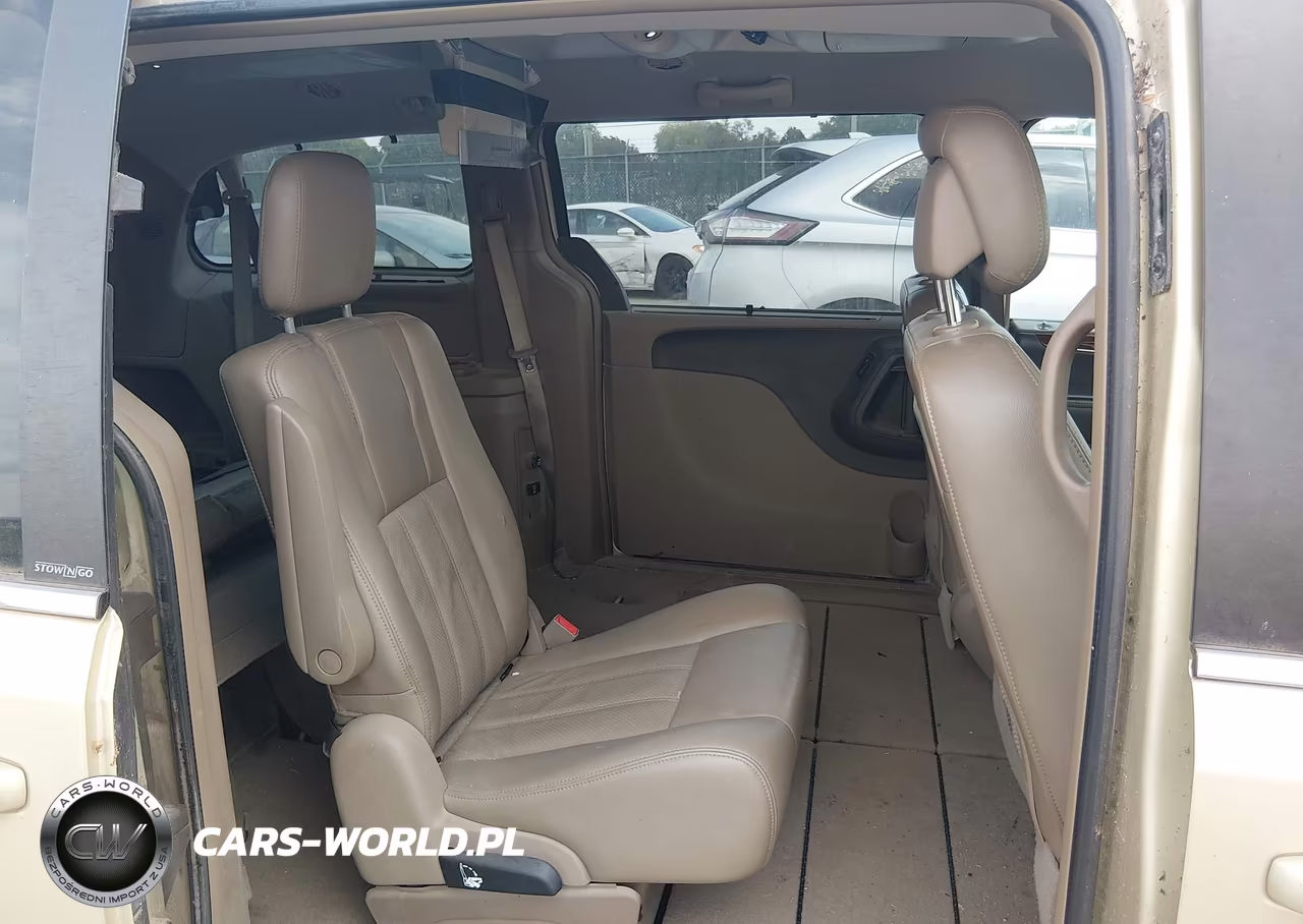 2012 Chrysler Town & Country Touring-L VIN:2C4RC1CG3CR125498 - 8