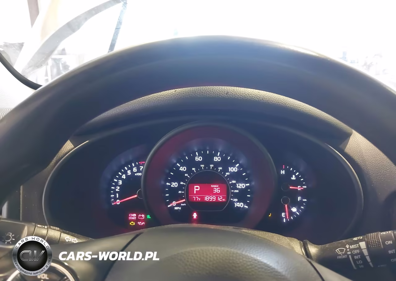 2014 Kia Soul + VIN:KNDJP3A53E7084213 - 7