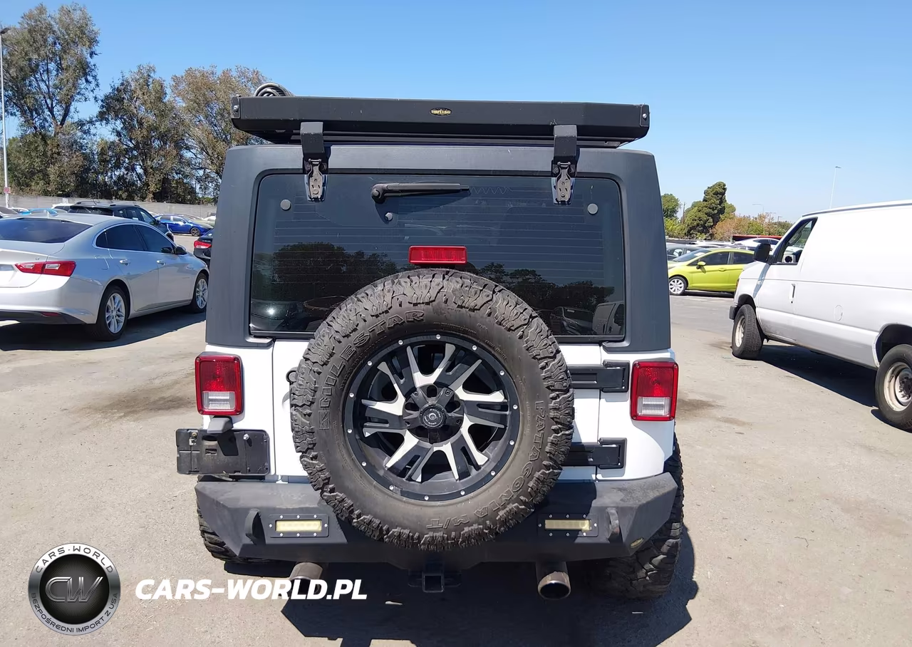 2016 Jeep Wrangler Unlimited Sport VIN:1C4BJWDG0GL194196 - 16