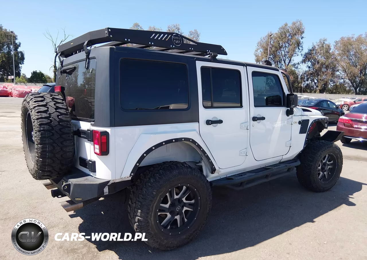 2016 Jeep Wrangler Unlimited Sport VIN:1C4BJWDG0GL194196 - 4