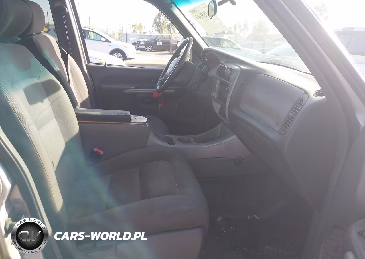 2002 Ford Explorer Sport Trac VIN:1FMZU67E22UB30532 - 5