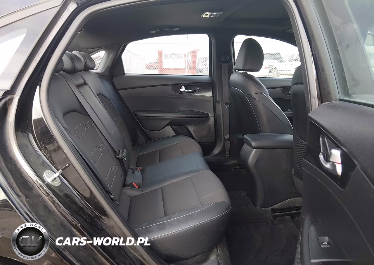 2021 Kia Forte Gt-Line VIN:3KPF34AD7ME284668 - 8