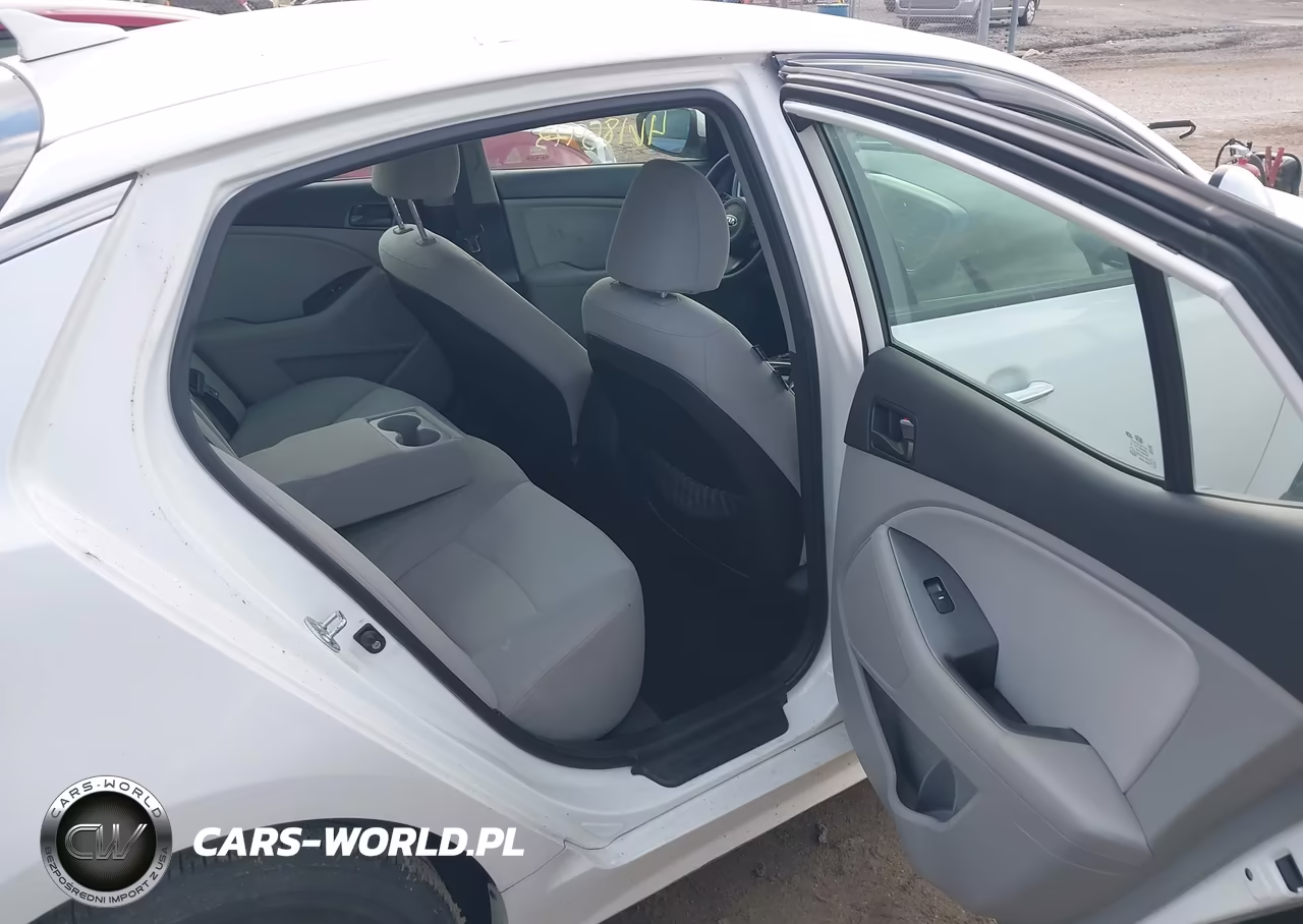 2015 Kia Optima Lx VIN:KNAGM4A78F5662410 - 8