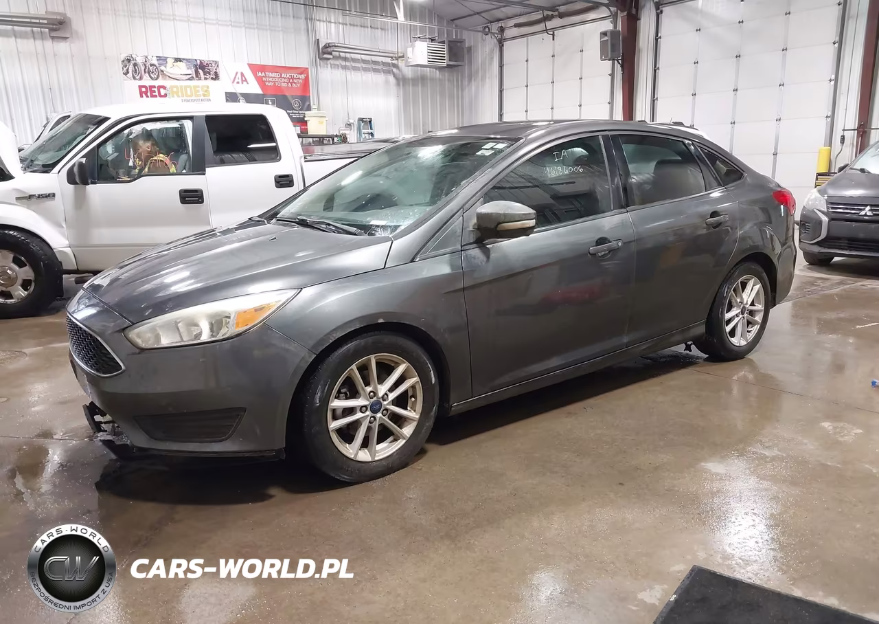 2016 Ford Focus Se VIN:1FADP3F20GL386893 - 2