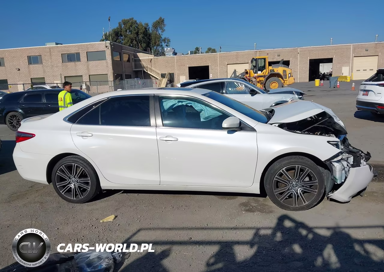 2016 Toyota Camry Se VIN:4T1BF1FK6GU513130 - 12