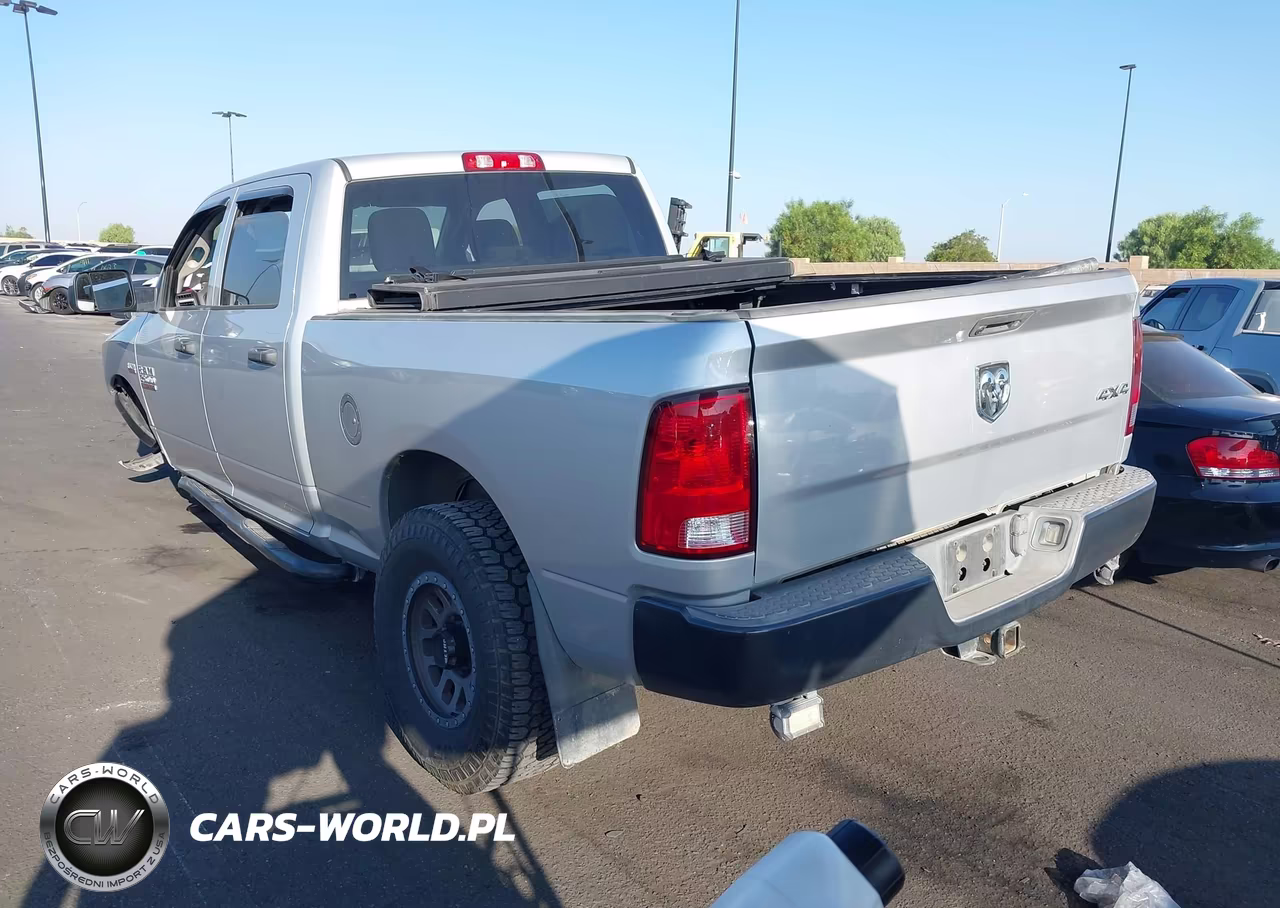 2018 Ram 2500 Tradesman 4X4 6'4 Box VIN:3C6UR5CJ9JG141131 - 3
