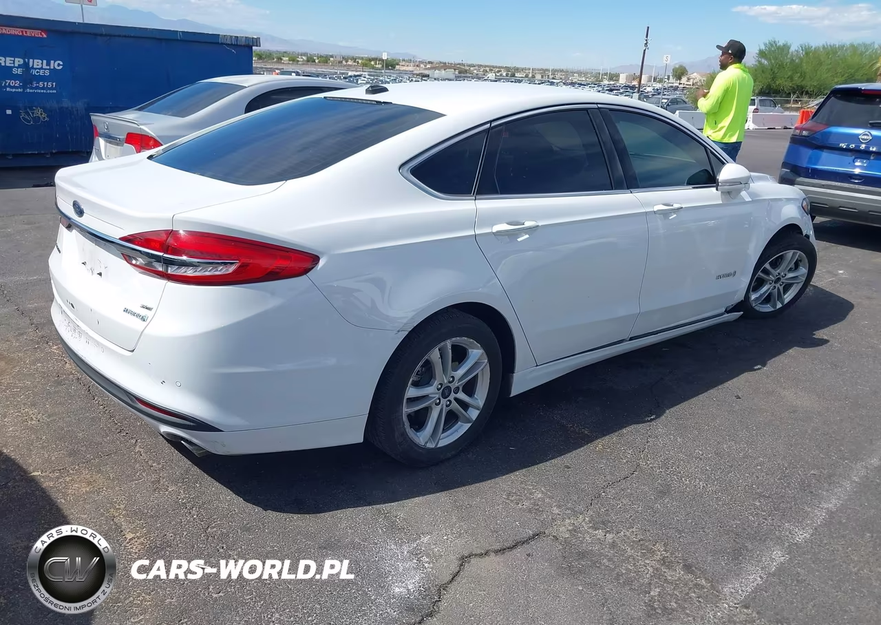 2018 Ford Fusion Hybrid Se VIN:3FA6P0LU7JR118669 - 4