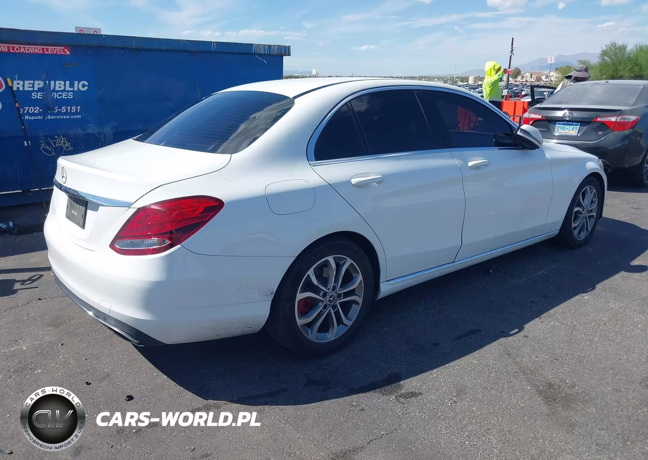 2017 Mercedes-Benz C 300 VIN:55SWF4JB6HU211019 - 4