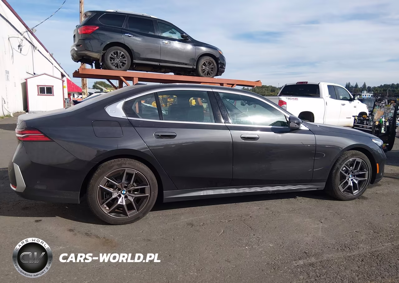 2027 BMW 530I VIN:WBA53FJ03VCY36807 - 13