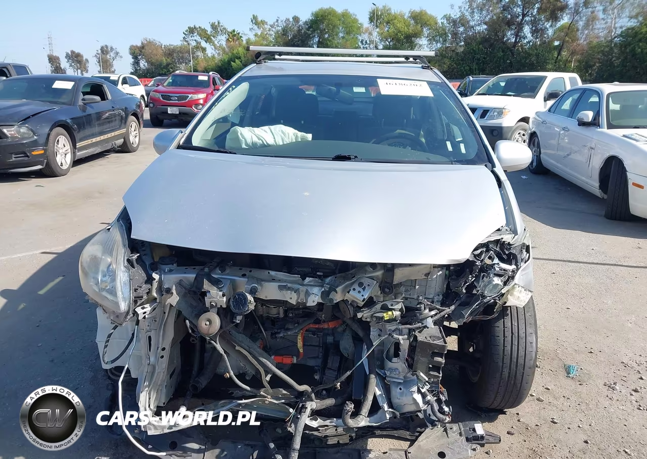 2015 Toyota Prius Plug-In VIN:JTDKN3DP4F3068439 - 12