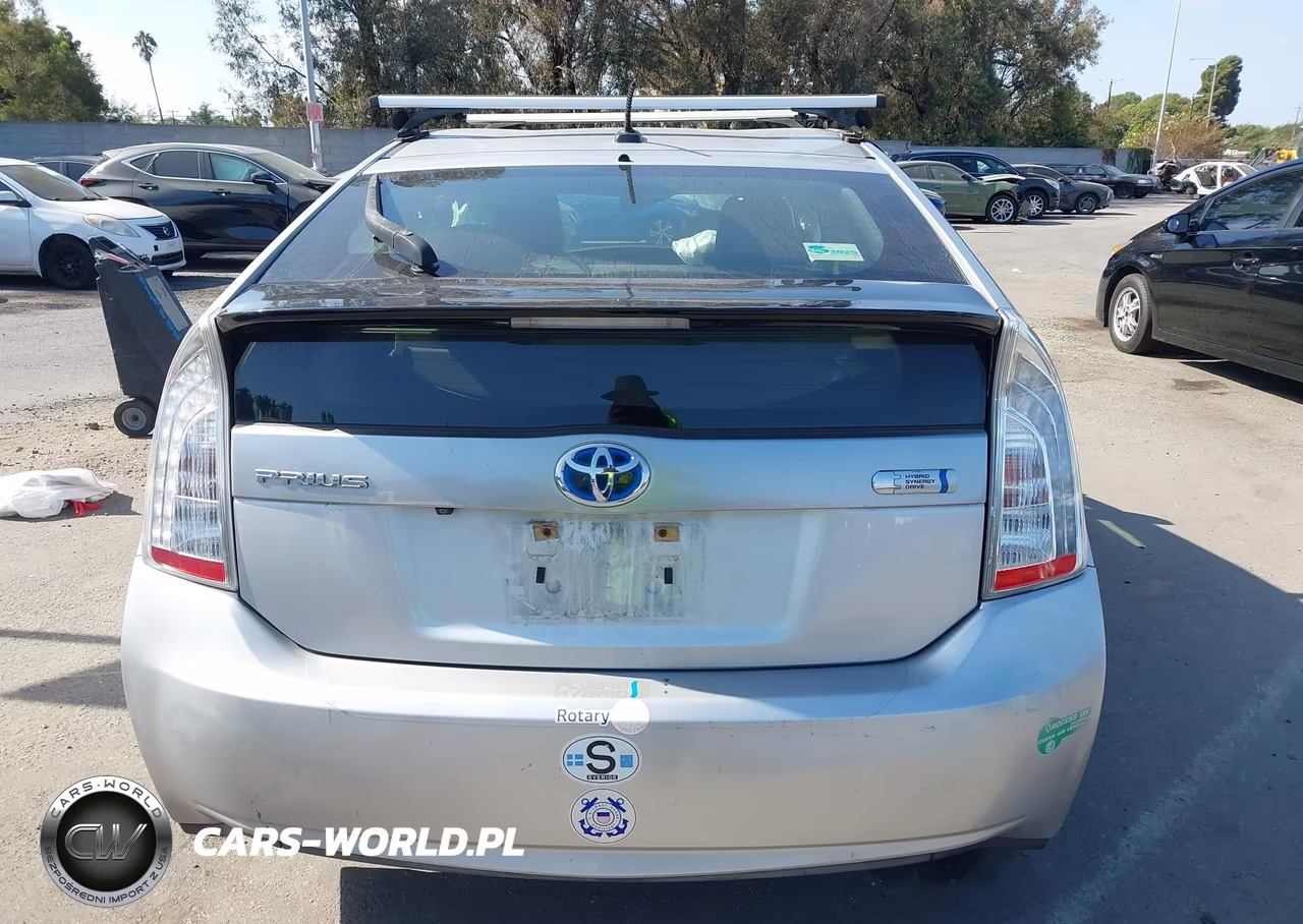2015 Toyota Prius Plug-In VIN:JTDKN3DP4F3068439 - 16