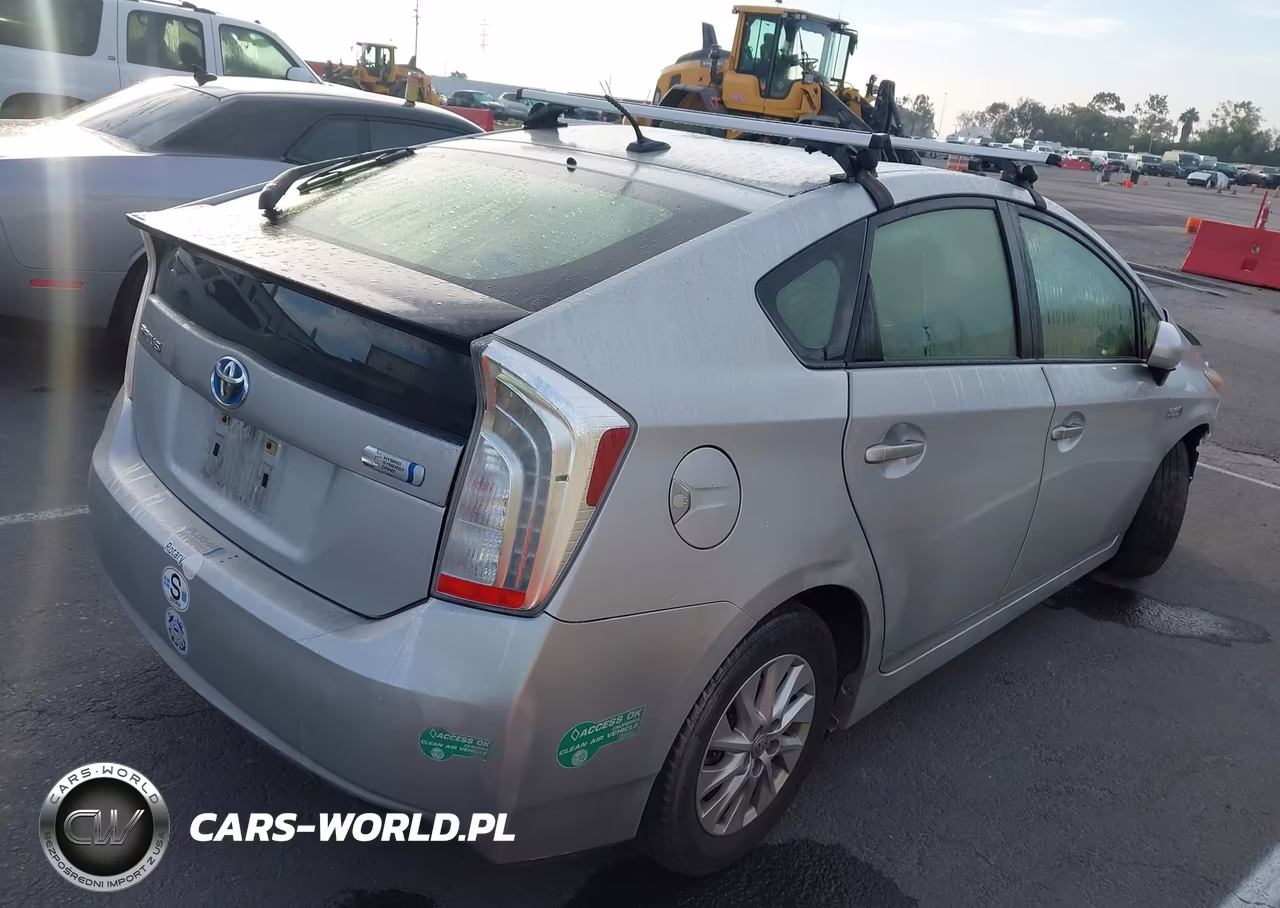 2015 Toyota Prius Plug-In VIN:JTDKN3DP4F3068439 - 4