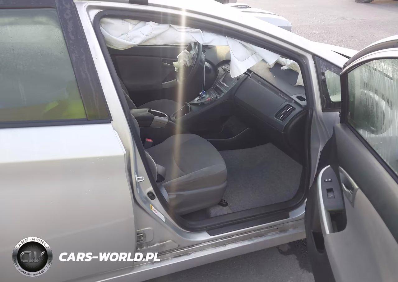 2015 Toyota Prius Plug-In VIN:JTDKN3DP4F3068439 - 5