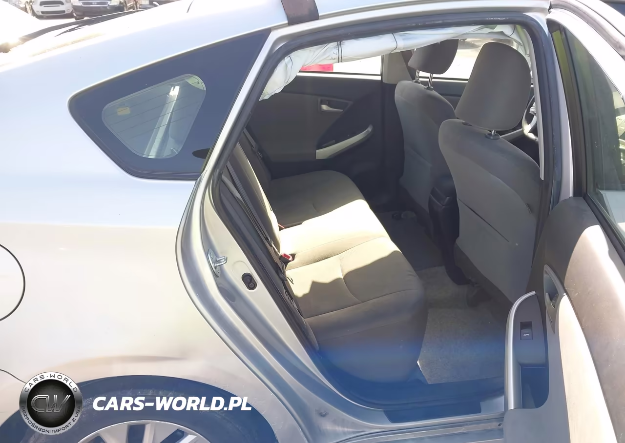 2015 Toyota Prius Plug-In VIN:JTDKN3DP4F3068439 - 8