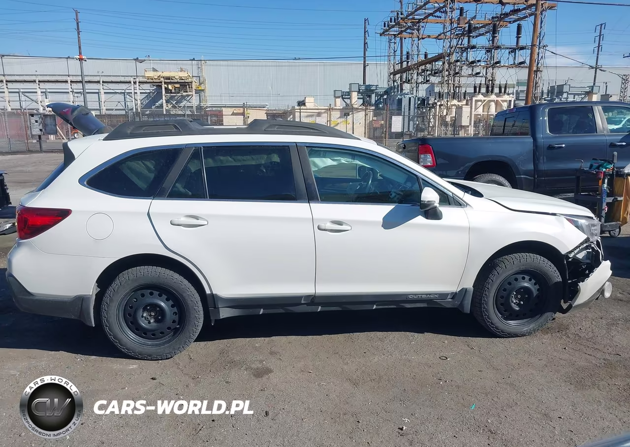 2019 Subaru Outback 3.6R Limited VIN:4S4BSENC5K3389993 - 13