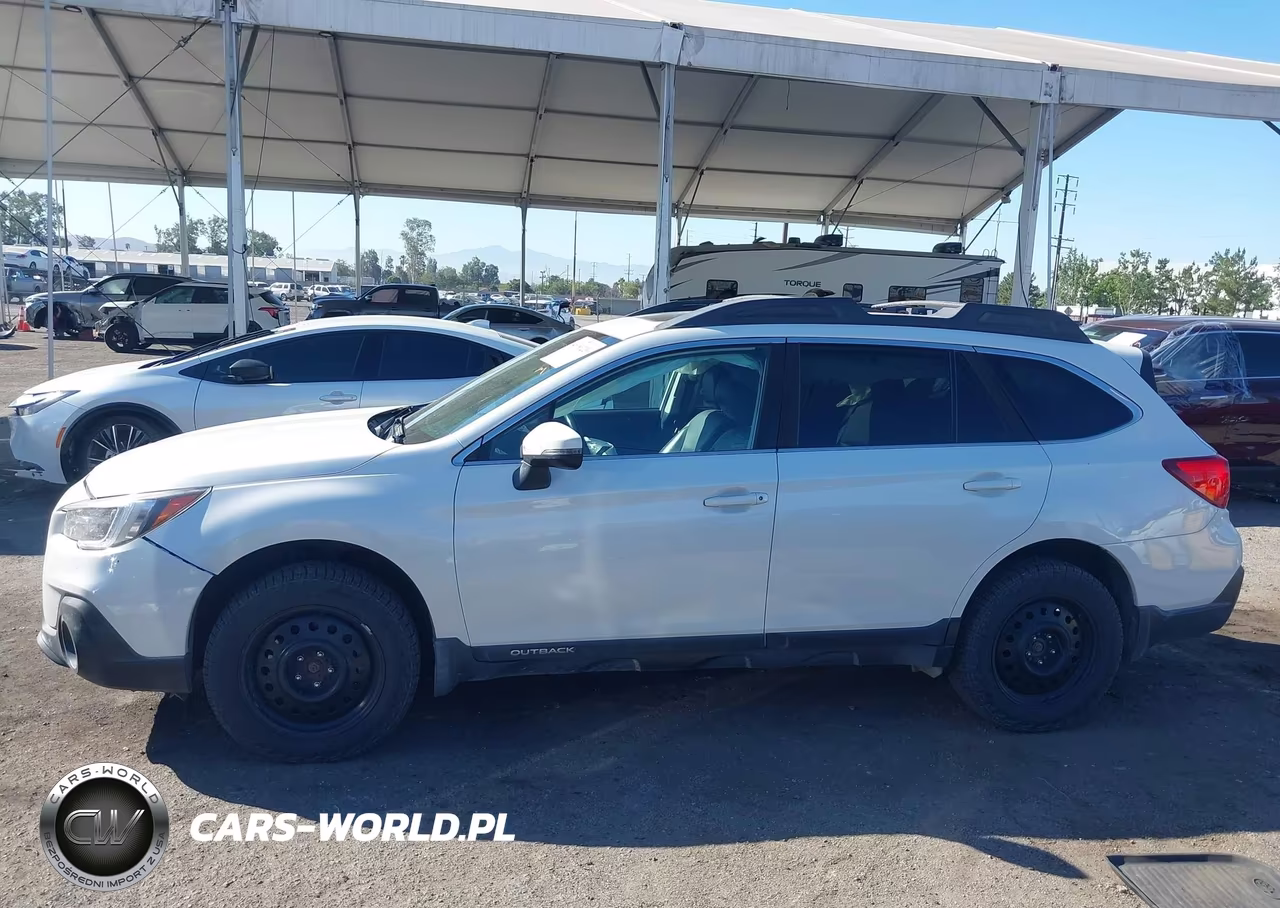 2019 Subaru Outback 3.6R Limited VIN:4S4BSENC5K3389993 - 14