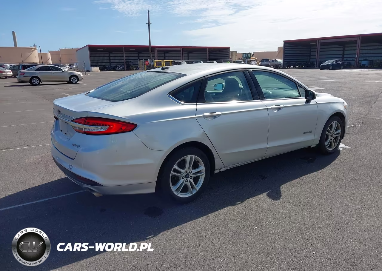 2018 Ford Fusion Hybrid S VIN:3FA6P0UUXJR254650 - 4